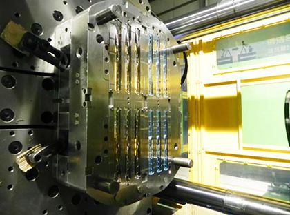 İki atışlı enjeksiyon kalıplama İki atışlı enjeksiyon kalıplama