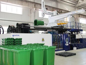 Plastik enjeksiyon makinesi